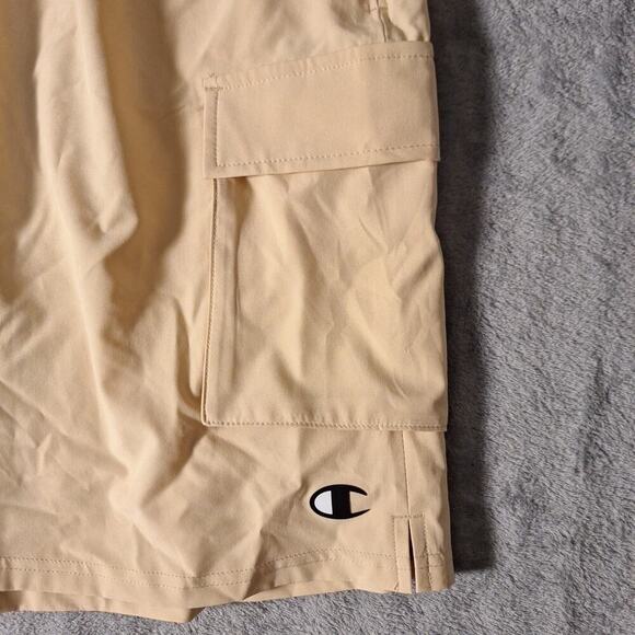Champion Nylon CargoShorts Light Khaki Draw Stirring Size 2XL - Picture 2 of 7